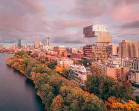 BOSTON UNIVERSITY CAMPUS ALONG CHARLES RIVER