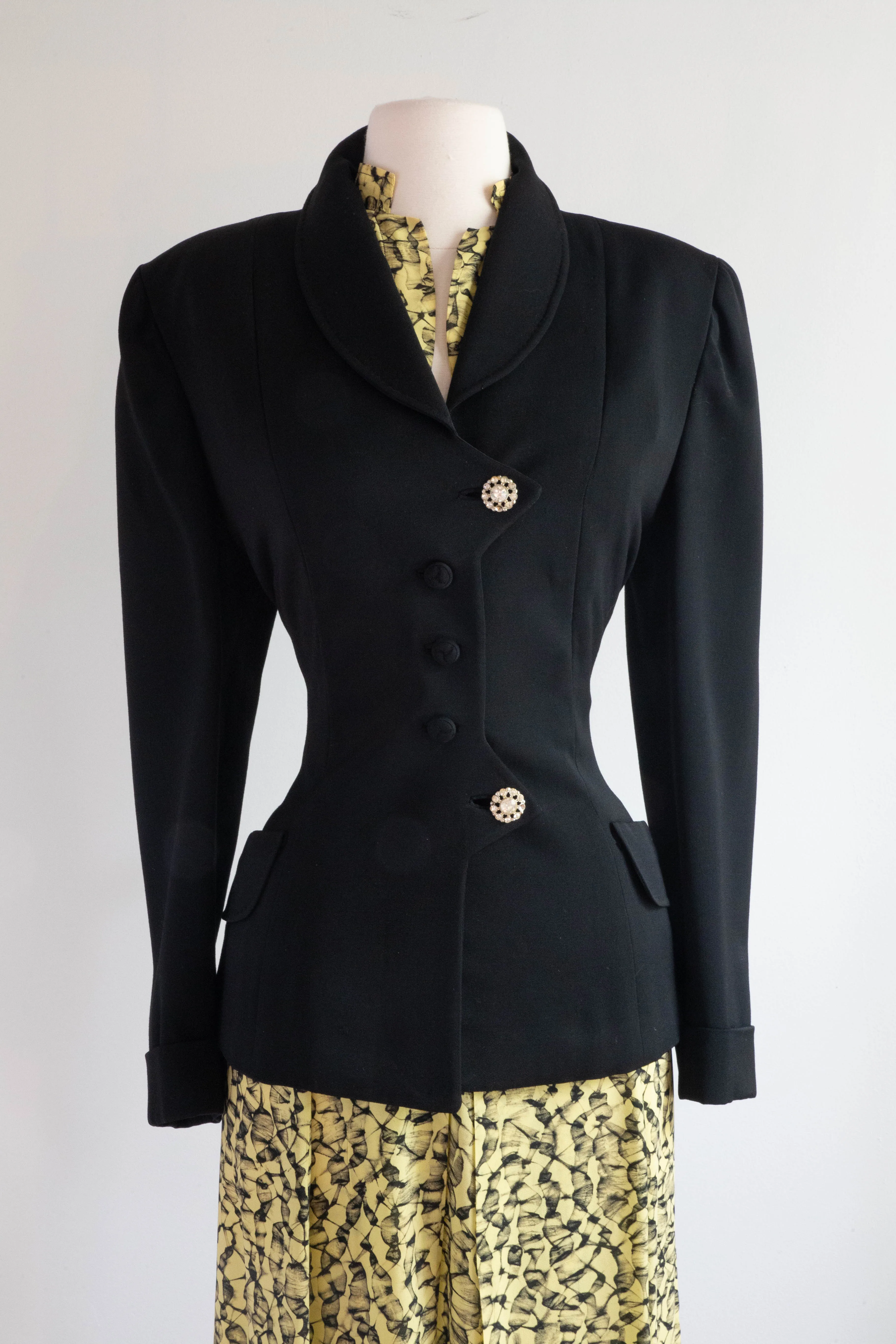 Classic 1940's Black Gabardine Jacket With Fitted Waist / Medium