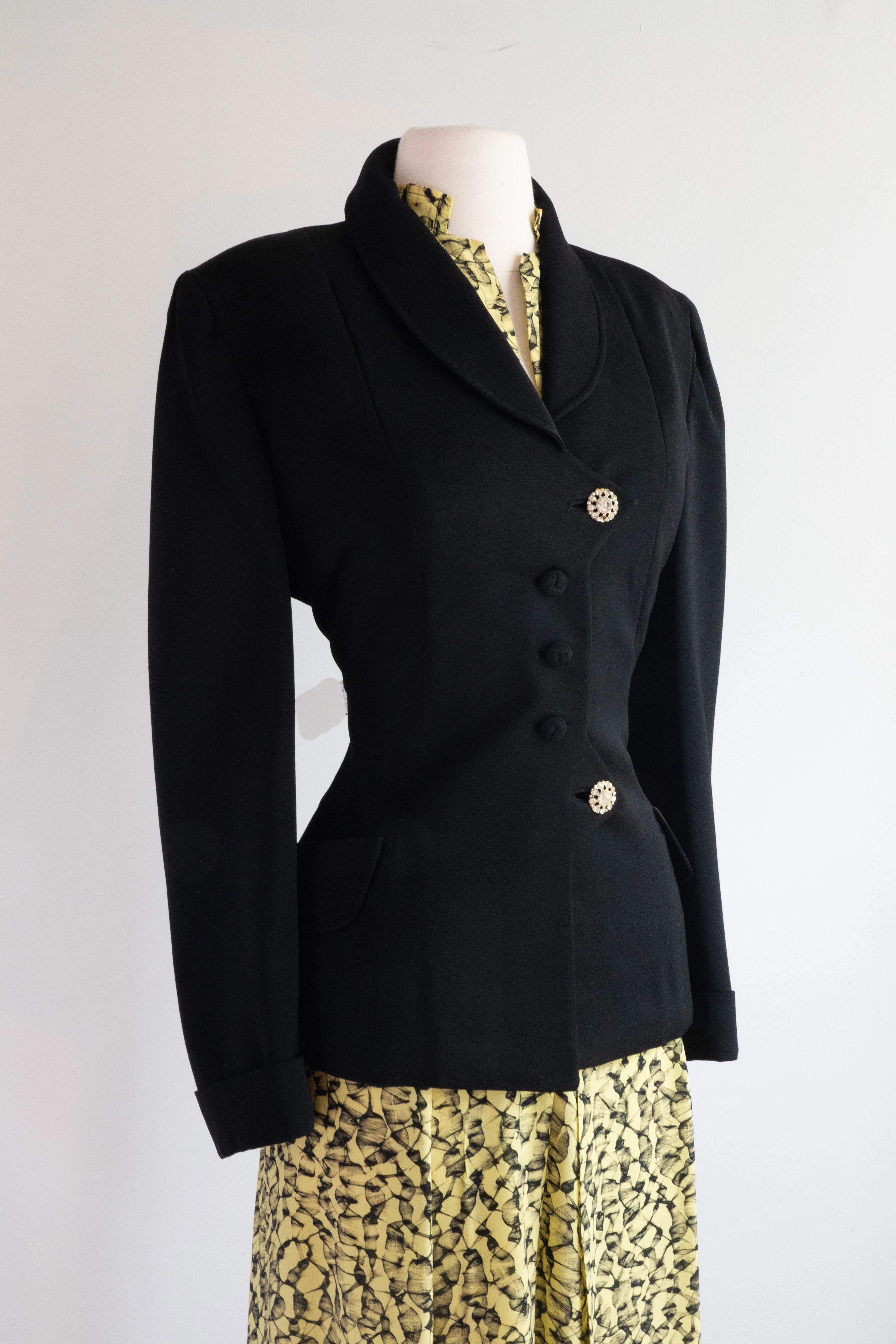 Classic 1940's Black Gabardine Jacket With Fitted Waist / Medium