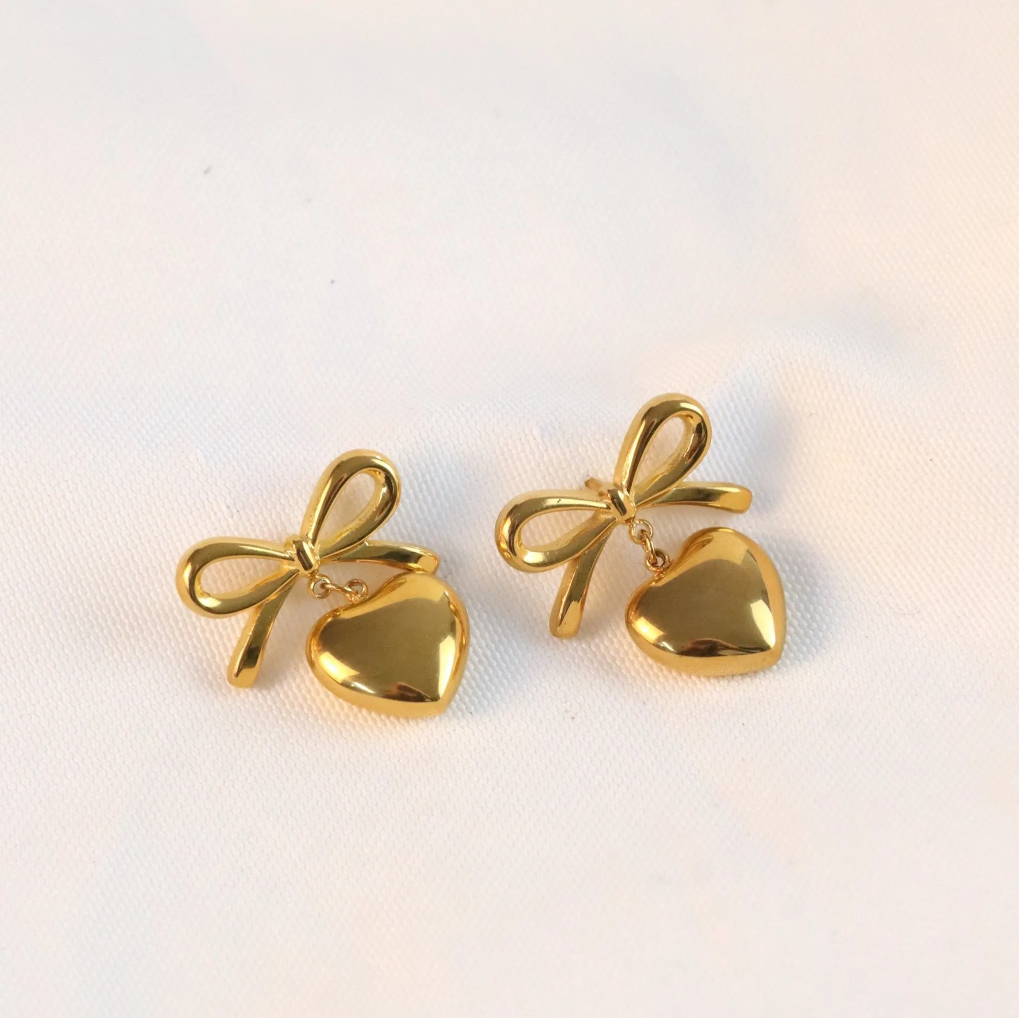 Cupid - Gold Stud Bow with Heart Earrings